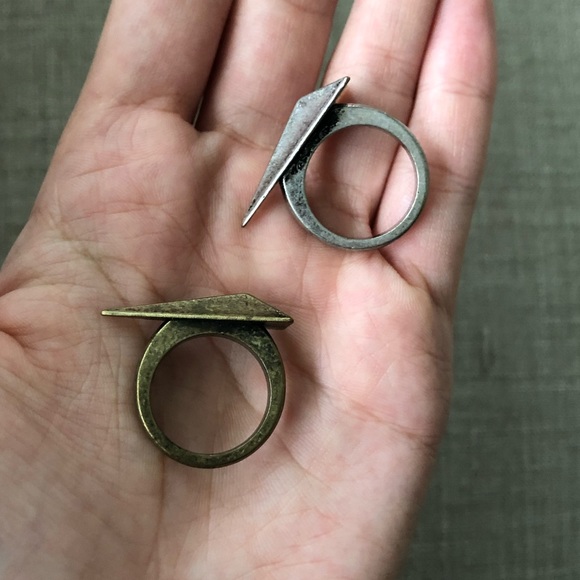 Pair of Gold & Silver Rings - Picture 7 of 8